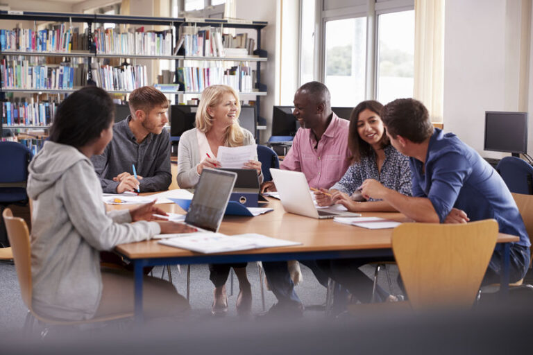 Comment garantir l’excellence et la pertinence de vos travaux de recherche universitaires ?